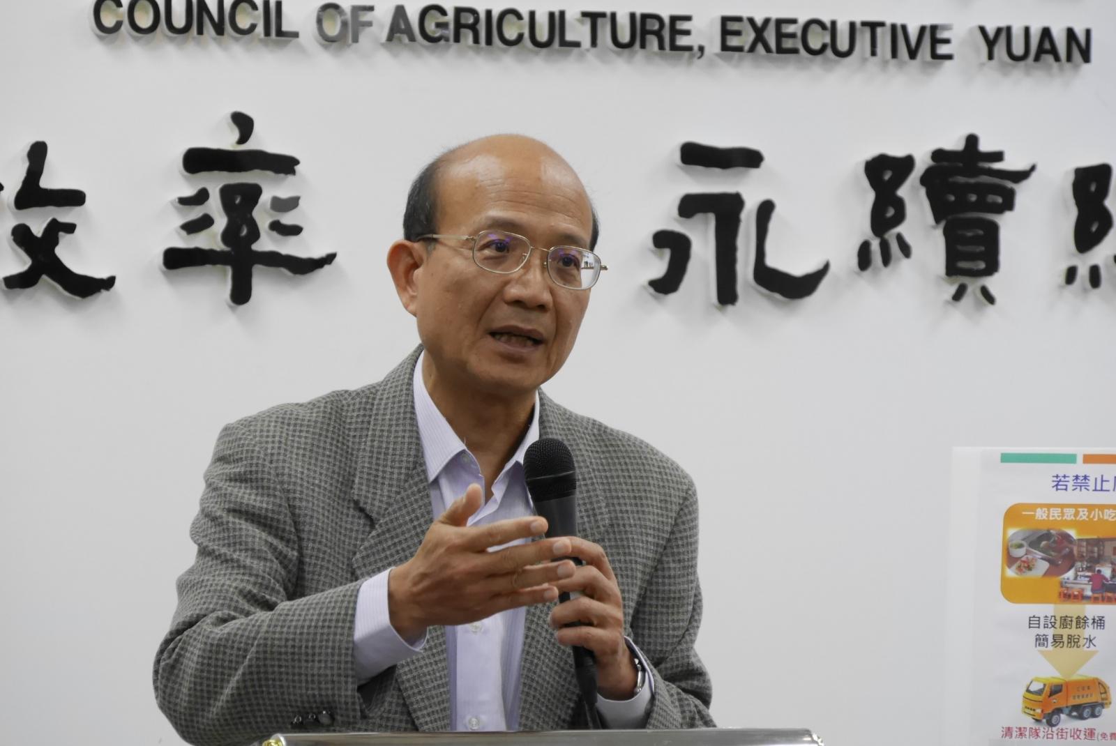 環保署環境督察總隊副總隊長林左祥說明