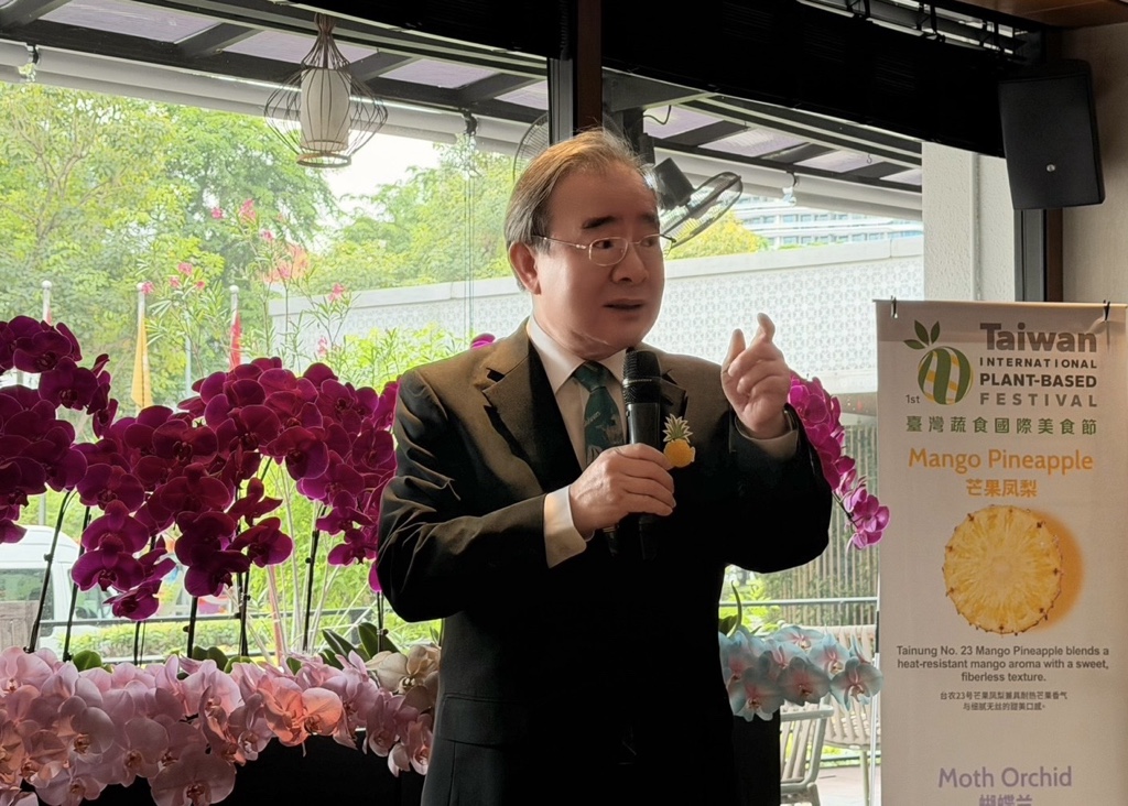 圖片1_農業部胡政務次長忠一率團赴新加坡參加臺灣蔬食國際美食節活動