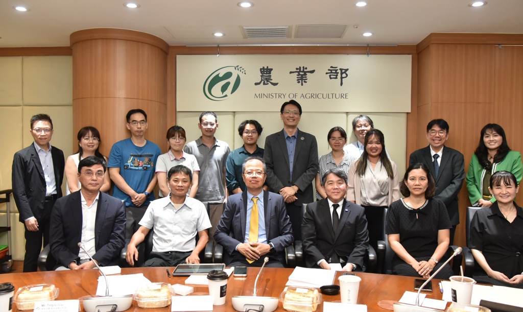 照片1_與會人員合影