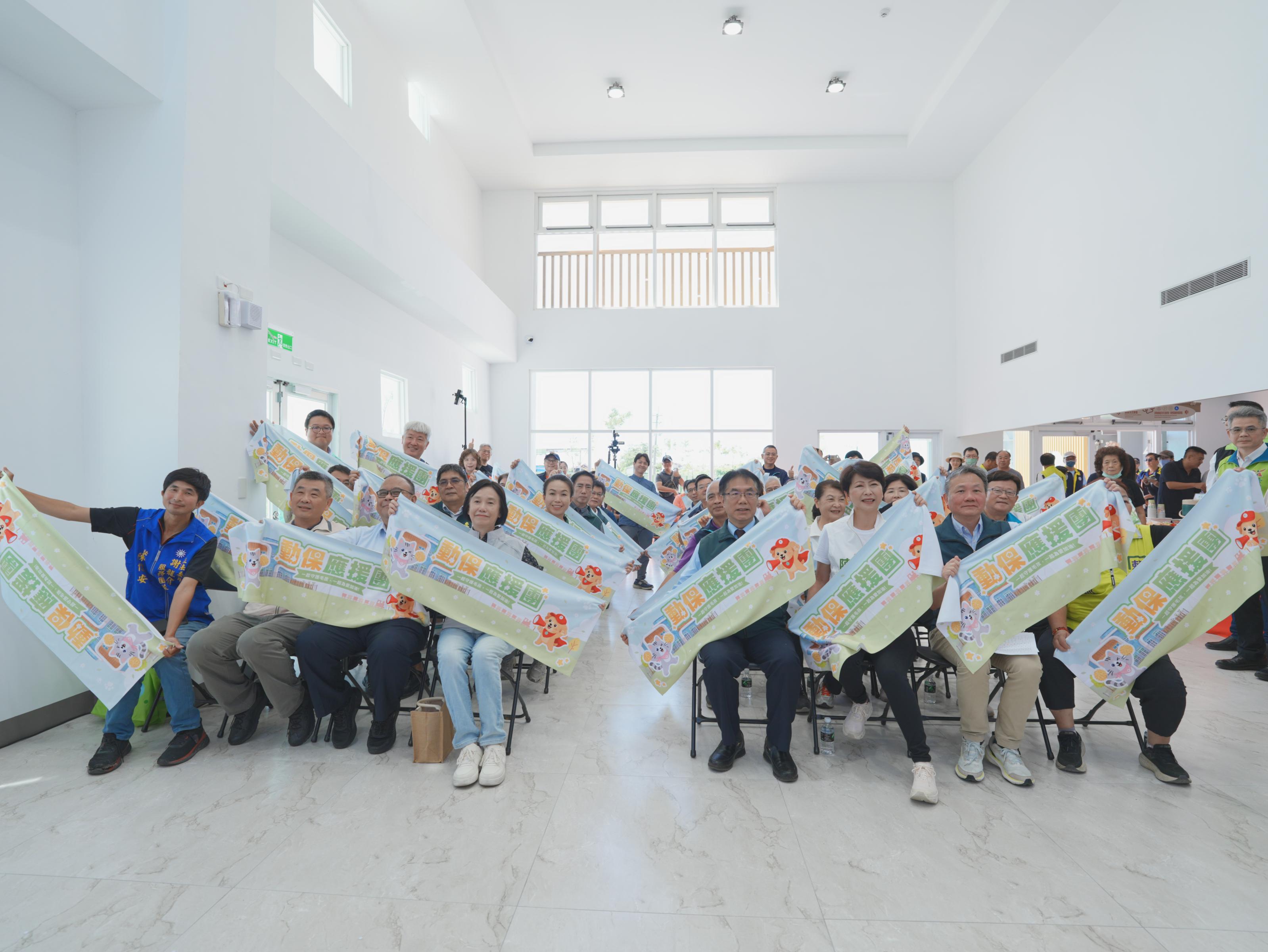 圖1_「臺南市學甲多功能教育園區」啟用揭牌典禮大合照