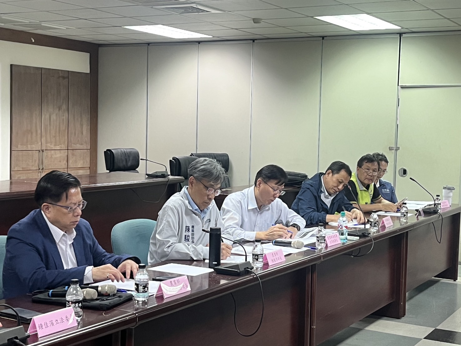 農業部於13日下午於鬼頭刀及遠洋業者進行座談會
