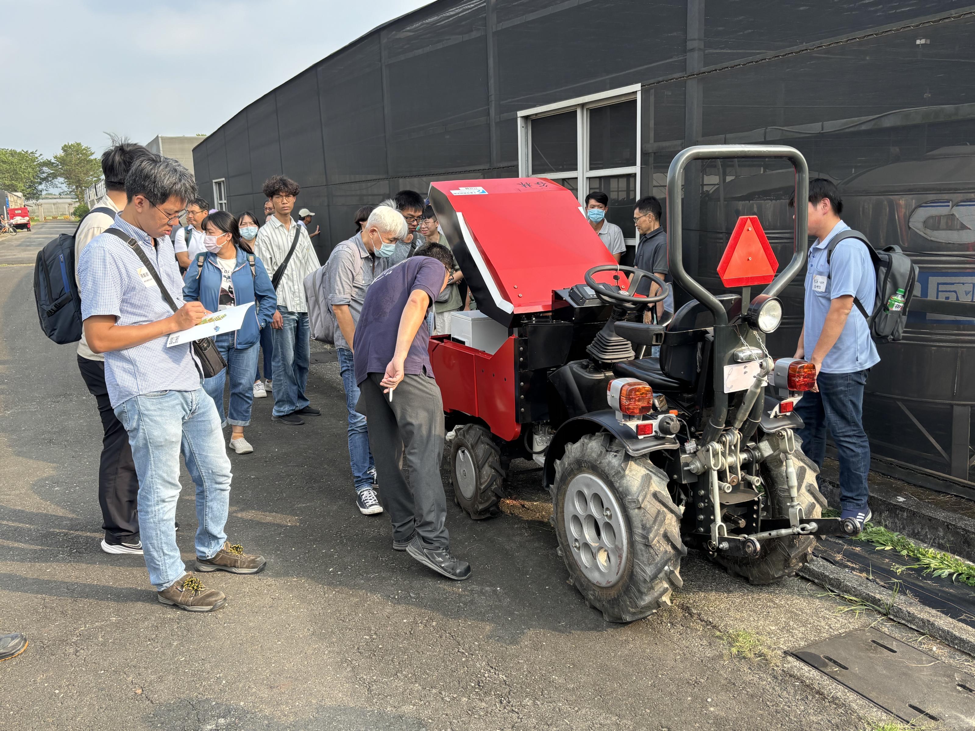 圖3-活動現場交流情形