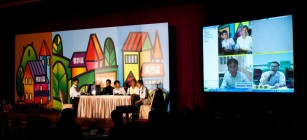 圖1 成果發表會現場進行視訊連線諮詢