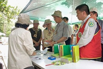 不同的鳥類有不同的叫聲,透過解說員的模仿,猜一猜這是哪一種鳥類。