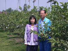 農業使鄭俊達夫婦生命更多采