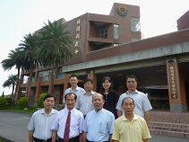 圖1 桃園縣農會蔡總幹事瑞源率領之農業推廣團隊（桃園縣農會提供）