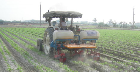 圖4 大佃農以補助之中耕培土機高效率耕作