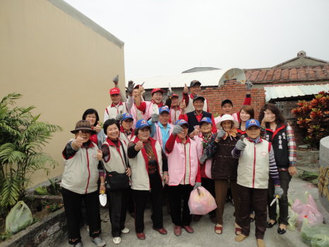 社區參加亮麗過新年大掃除活動 