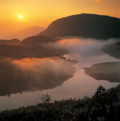 01 隨氣候變換景色的翠峰湖（羅東林管處提供）