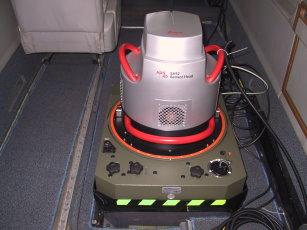 圖 2 空載數位掃描儀（ Airborne Digital Sensor 40, ADS40 ）