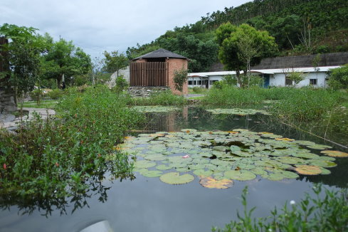 大富車站閒置空間（左）與大豐村（右）休閒空間改善及環境美化成果 