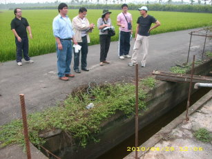圖 1 畜牧場專管架設路線規劃現場勘查 