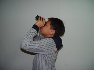 利用星座盤比對當時的星空即可觀星 