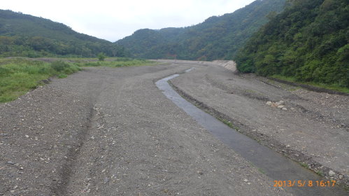 清疏工程製造深槽線穩定流心 (安朔溪) 清疏工程製造深槽線穩定流心 (安朔溪)