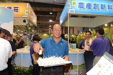 05 活動現場提供產品試吃以掌握消費市場需求 05 活動現場提供產品試吃以掌握消費市場需求