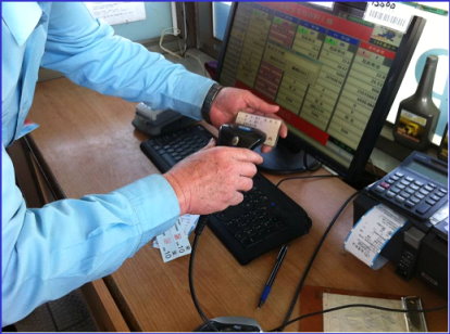 圖 2 　農機用油作業資訊化（加油站身分證條碼讀取情形） 