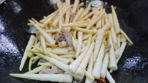 簡單炒出箭筍好味道 