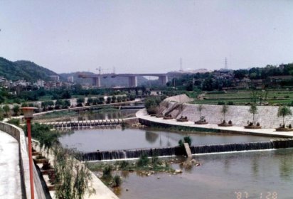 早期整治成果（照片可看出國道三號仍在興建中） 