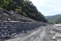 就地取材 - 現地塊石護岸 
