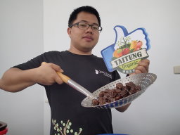 青年農民李奇軍認為加工品除了品質好、有產量,包裝設計也很重要 青年農民李奇軍認為加工品除了品質好、有產量,包裝設計也很重要