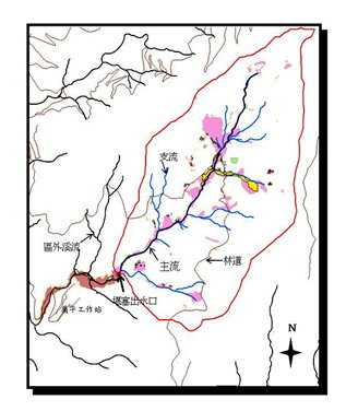圖 1 莫拉克颱風造成扇平溪集水區崩塌狀況 圖 1 莫拉克颱風造成扇平溪集水區崩塌狀況