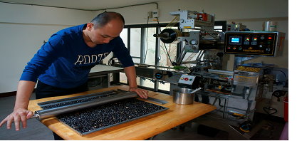 張建豪對每個生產環節，都絲毫不馬虎。